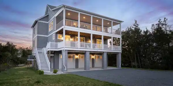 2501 BAY SHORE DRIVE