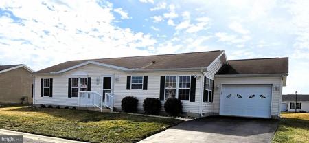 425 MOORE PLACE