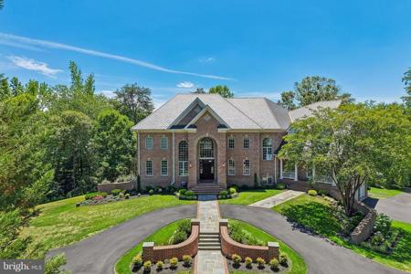 658 ROCK COVE LANE