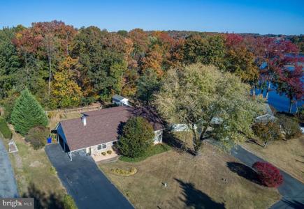 34 MOCKINGBIRD LANE