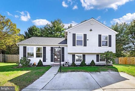 701 RAINBOW COURT
