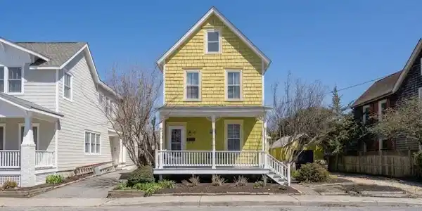 121 FRANKLIN AVENUE