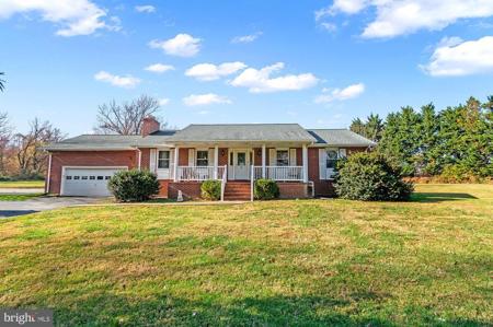 33 HUNTSMAN LANE