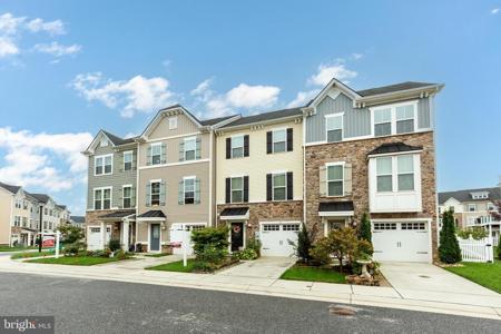 8105 SECLUDED COVE LANE