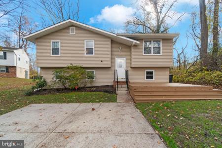 55 DIVIDING CREEK COURT
