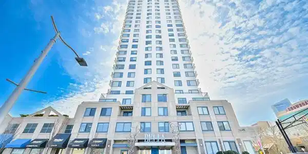 526 PACIFIC AVENUE