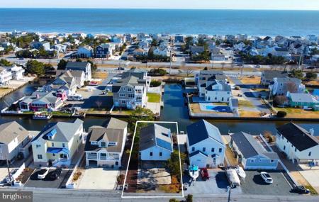 148 BAYSHORE DRIVE