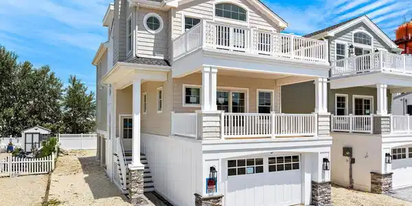 407 AMBER STREET