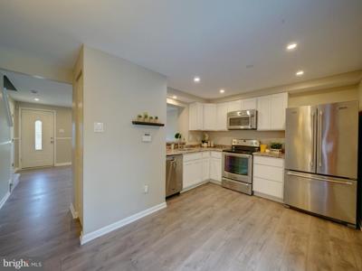 351 HICKORY NUT COURT