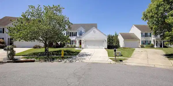 313 BUCKLAND COURT