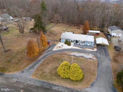 21 ROWLES LANE