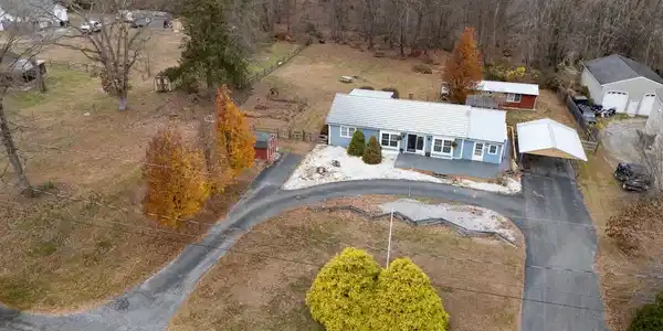 21 ROWLES LANE