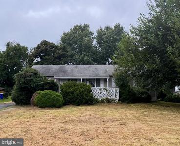 957 CLOVERFIELDS DRIVE