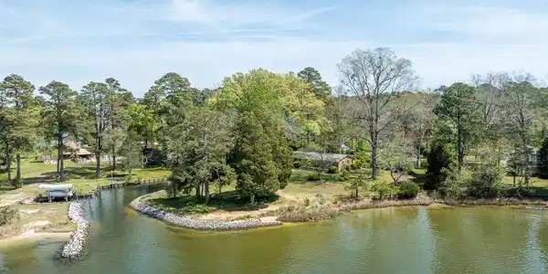 5556 ROANES WHARF ROAD