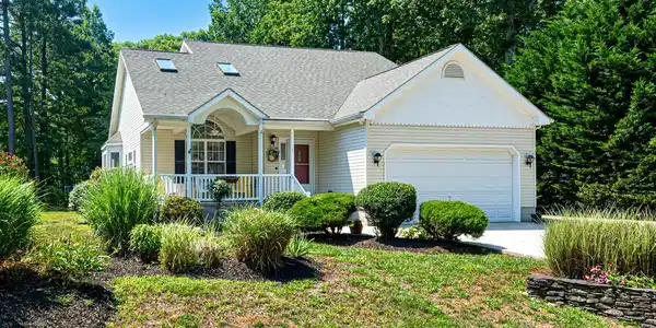 1 ROYAL OAKS DRIVE