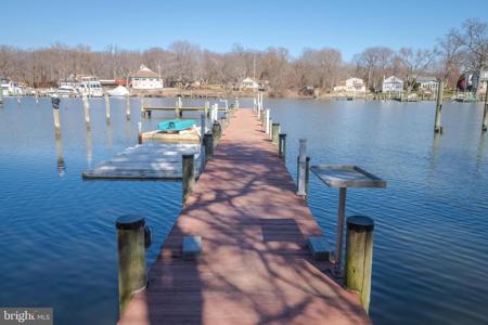 320L LONG COVE LANE