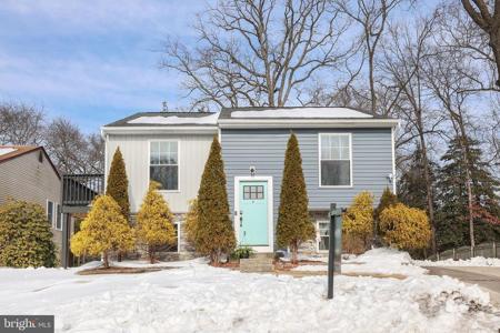 7707 LAKE CIRCLE