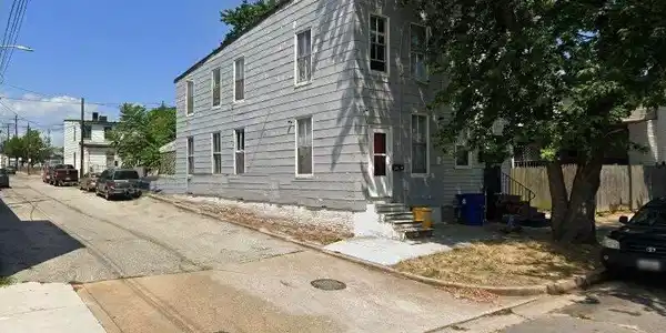 100 PONTIAC AVENUE