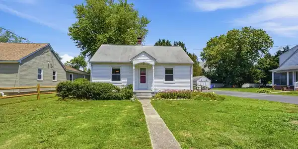 4003 MAIN STREET