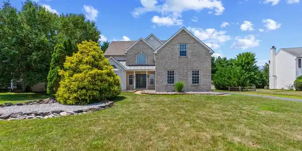 4 TRAVERTINE COURT