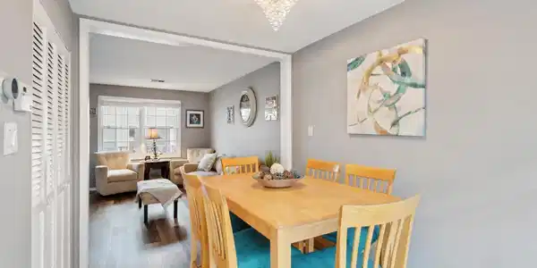 32 SCHOONER COURT