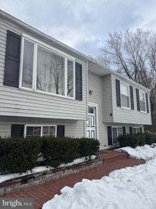 379 CLOVER COURT