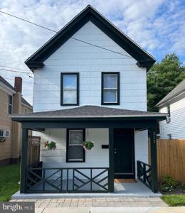 327 CEMETERY AVENUE