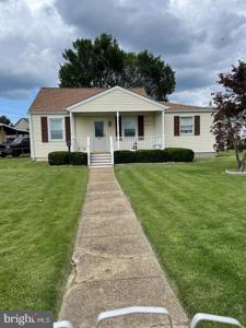 2528 W WOODWELL ROAD
