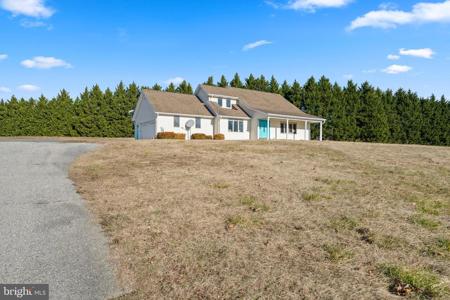 3781 RED BERRY DRIVE
