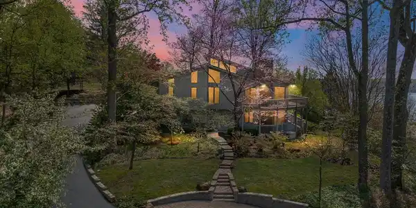 267 RUGBY COURT