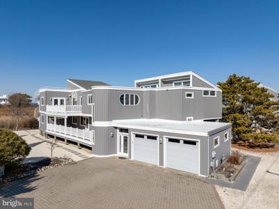 1122 LONG BEACH BLVD