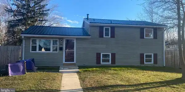 34 CHESTNUT DRIVE