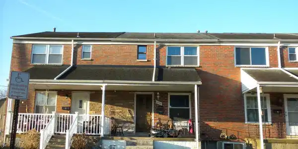 1004 KAYDEN LANE