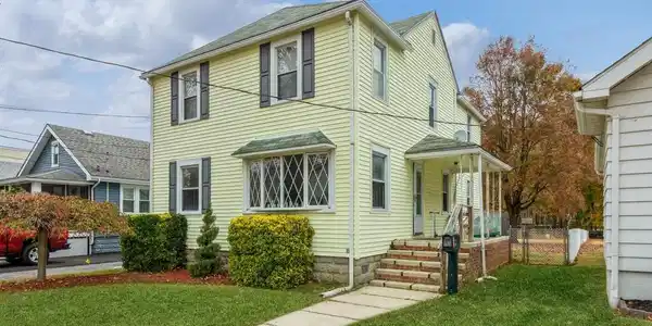 22 ORIENTAL AVENUE