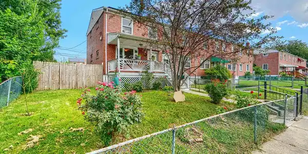 1643 RIVERWOOD ROAD