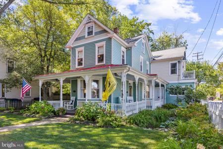 100 CHESAPEAKE AVENUE