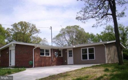 319 GLOUCESTER DRIVE
