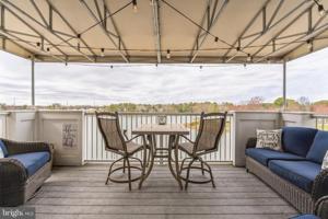 634 OYSTER BAY PLACE