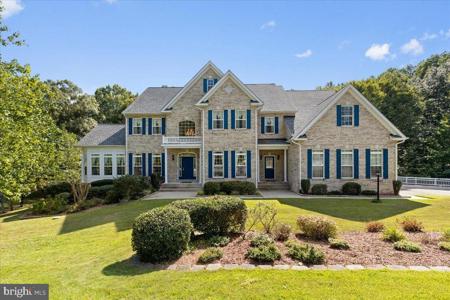 335 SUMMITWOOD DRIVE