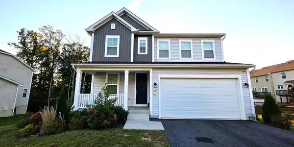 374 BAY CLUB PARKWAY