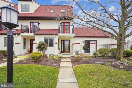 28J QUEEN MARY COURT