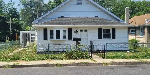 11 HARDING AVENUE