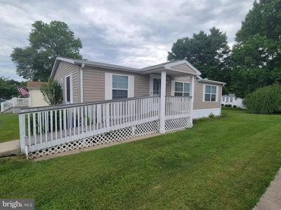 235 WOODS WAY