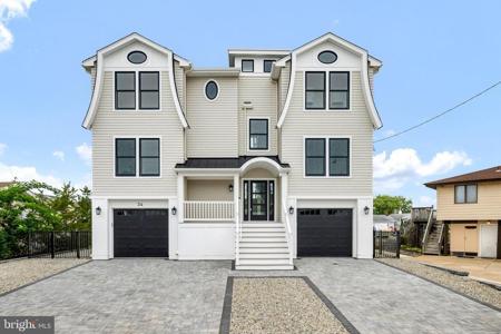 34 AMHERST