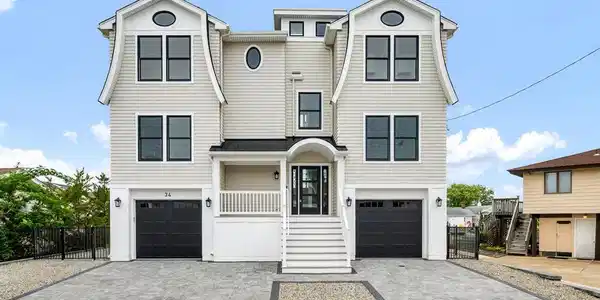 34 AMHERST
