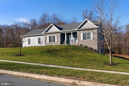 7 AUTUMN WOODS DRIVE
