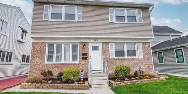 249 40TH STREET