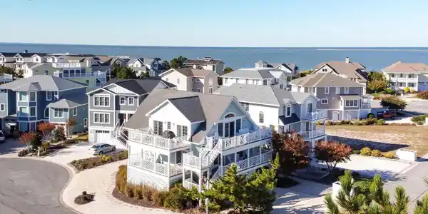 513 E CAPE SHORES DRIVE