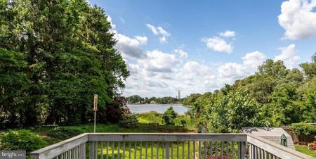 7607 STONEY HARBOR COURT
