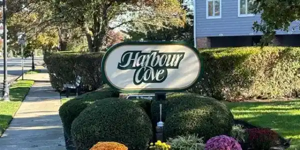 401 HARBOUR COVE